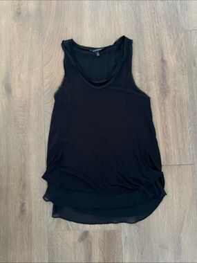 Banana Republic Black Layered-Hem Sleeveless Tank Top. Size M.